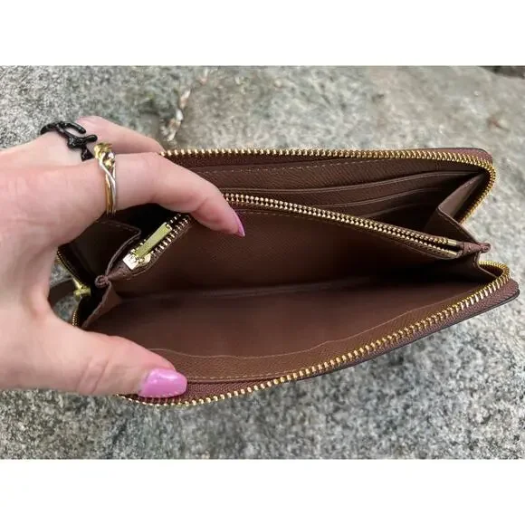 COACH Multifunctional Wallet - Picture 6 of 15